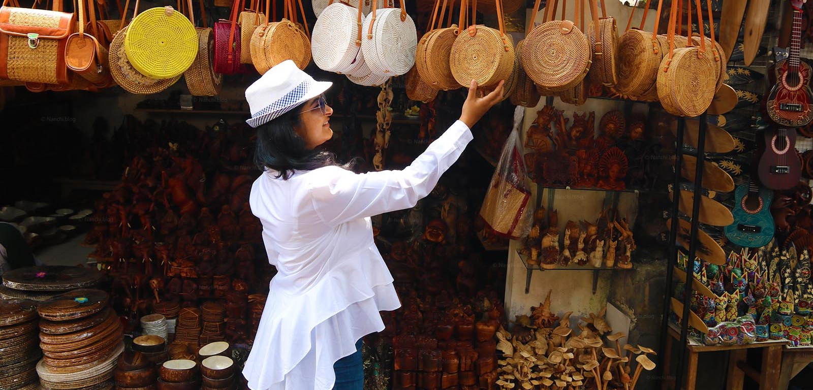 Megha Chhatbar, Nanchi seeing roundie bags, Ubud Market, Ubud, Bali, Indonesia
