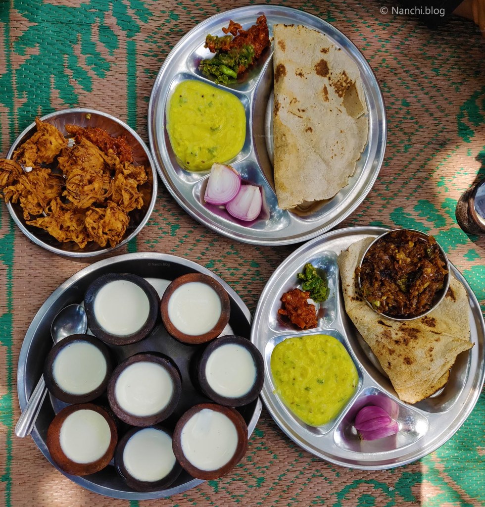 Kanda Bhajiya, Pithala Bhakri, Dahi, Lunch Meal at Sinhagad Fort, Pune