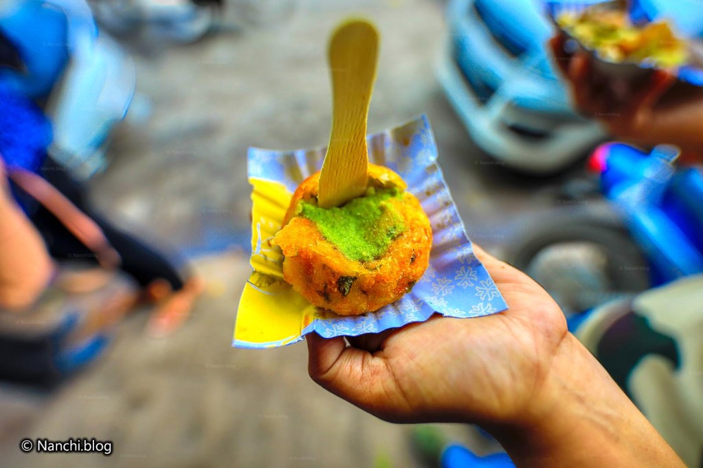 Matar Kachori, 56 Dukaan, Indore